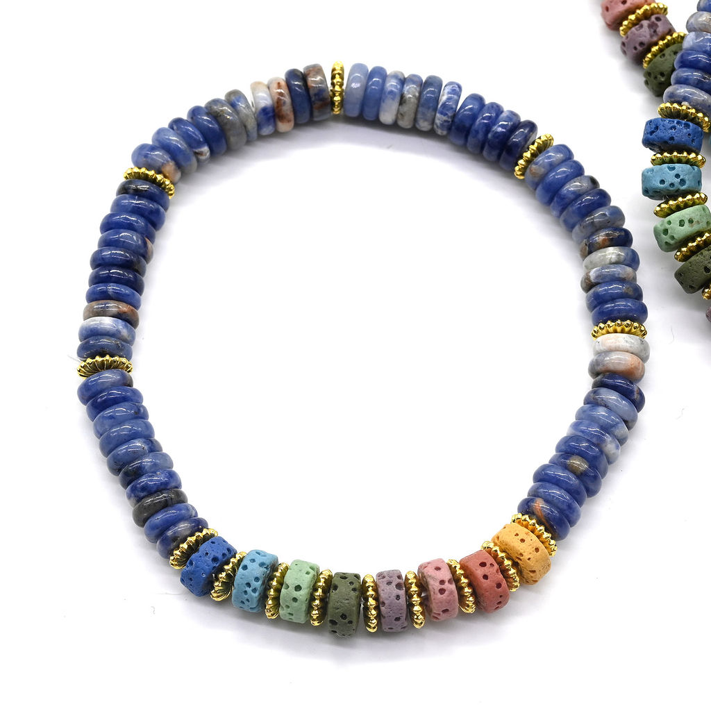 Браслет из содалита диски 6*2мм со вставками из лавы, 16см