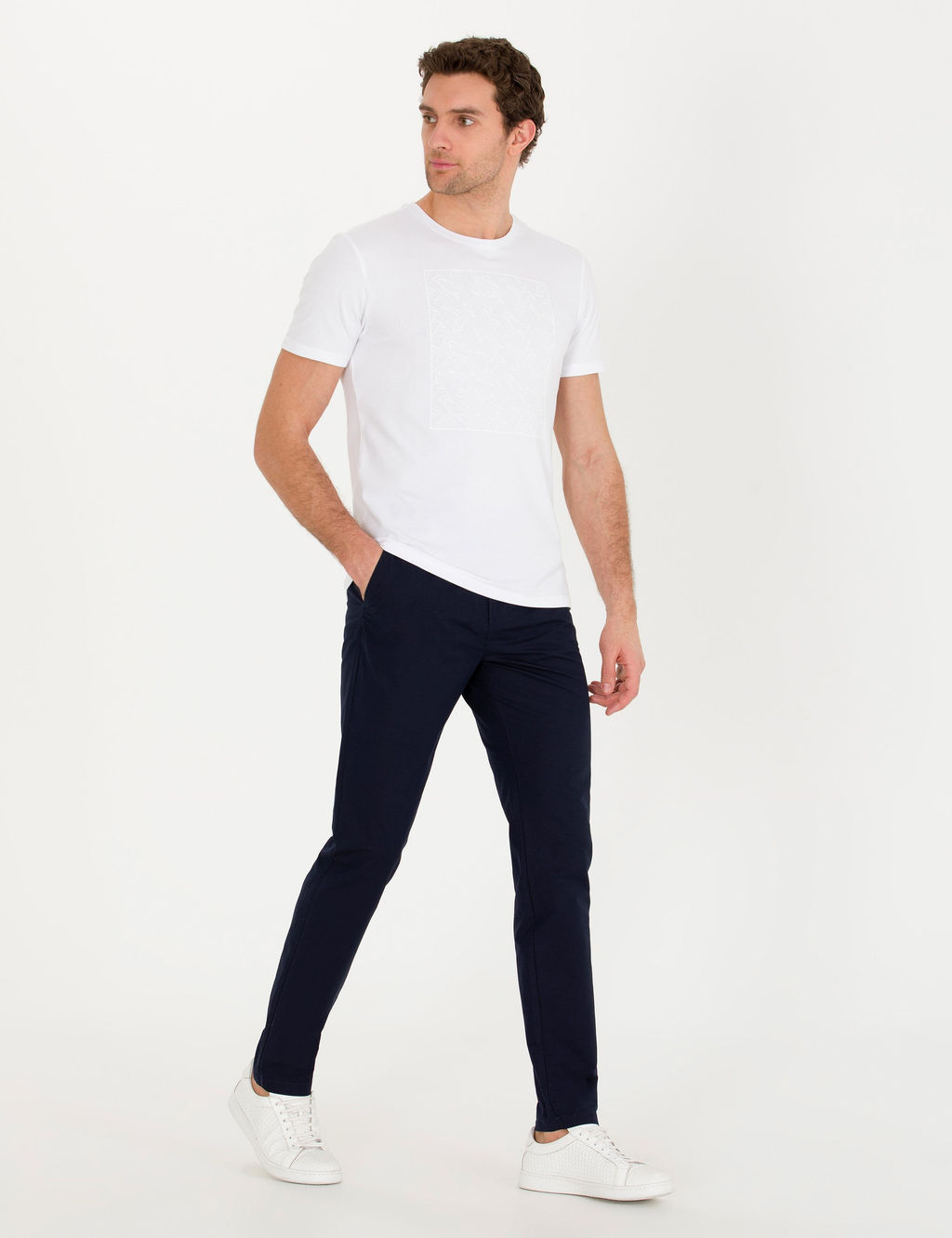 Темно-синие брюки из льняной ткани морковного кроя