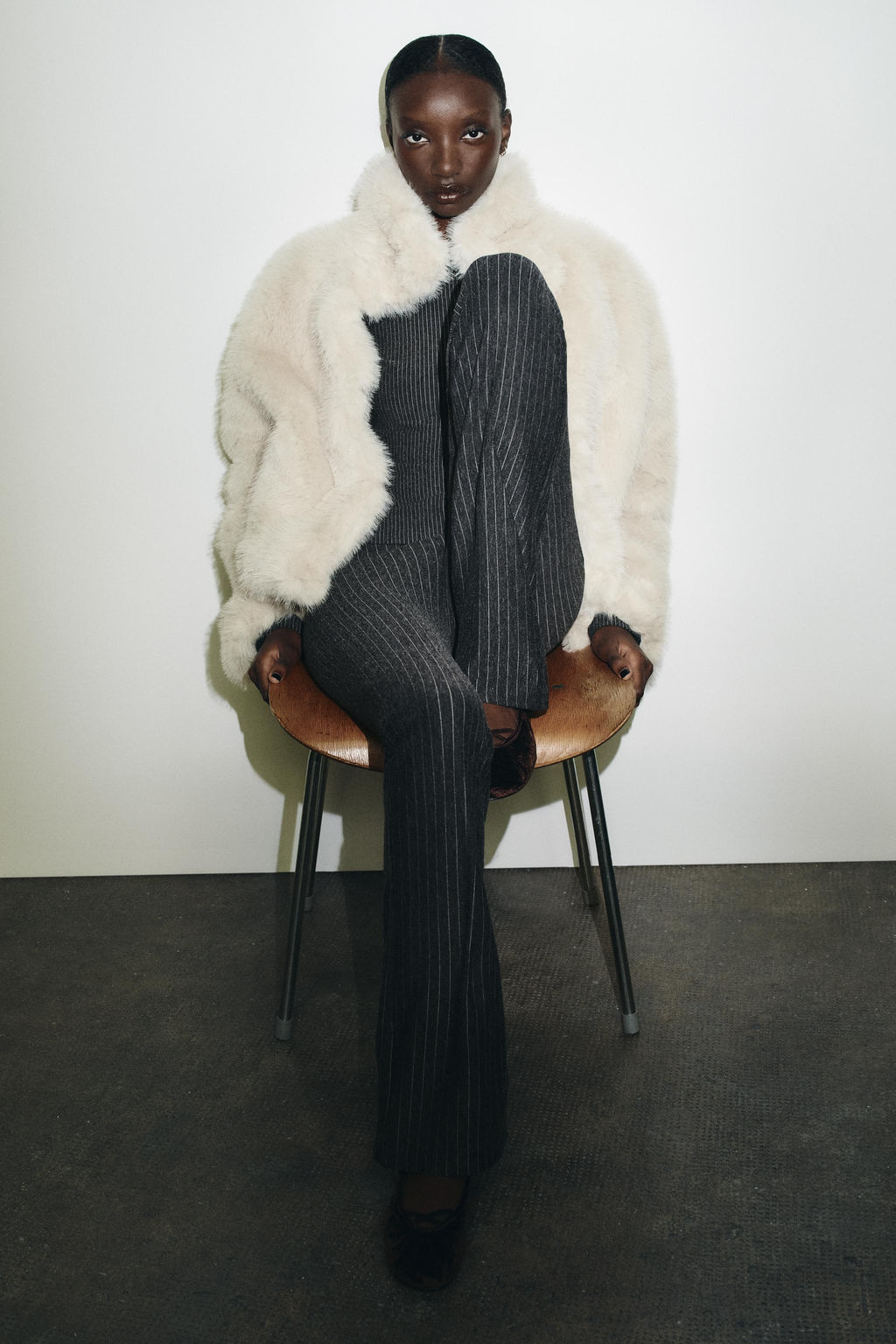 PINSTRIPE FLARE TROUSERS - Zara фото 5