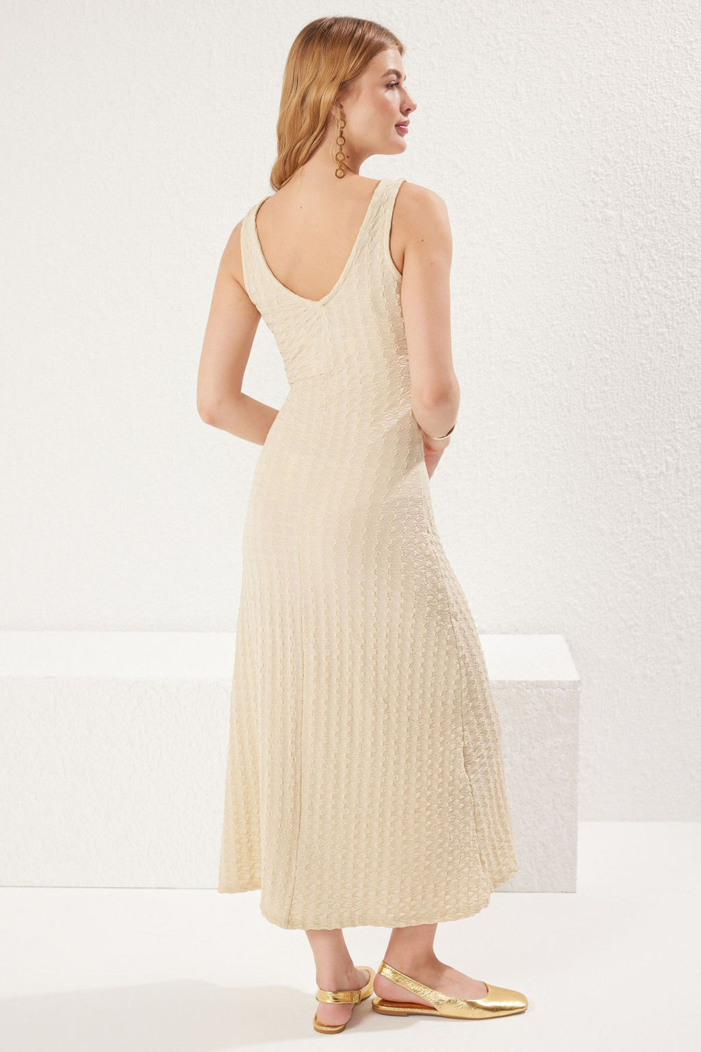 Siyah Duz S?rt Dekolteli Maxi Dokulu Fitted/Vucuda Oturan Esnek Orme Elbise TWOSS25EL00112 - Trendyolmilla фото 12