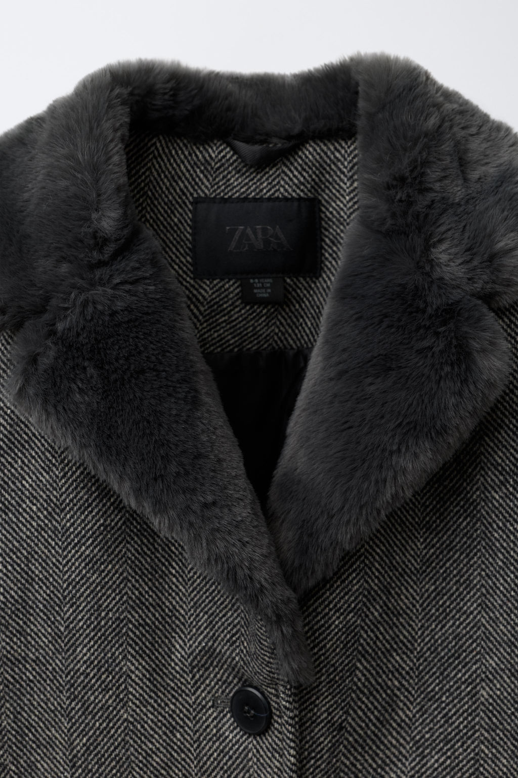 HERRINGBONE COAT WITH WOOL AND FAUX FUR COLLAR - Zara фото 7