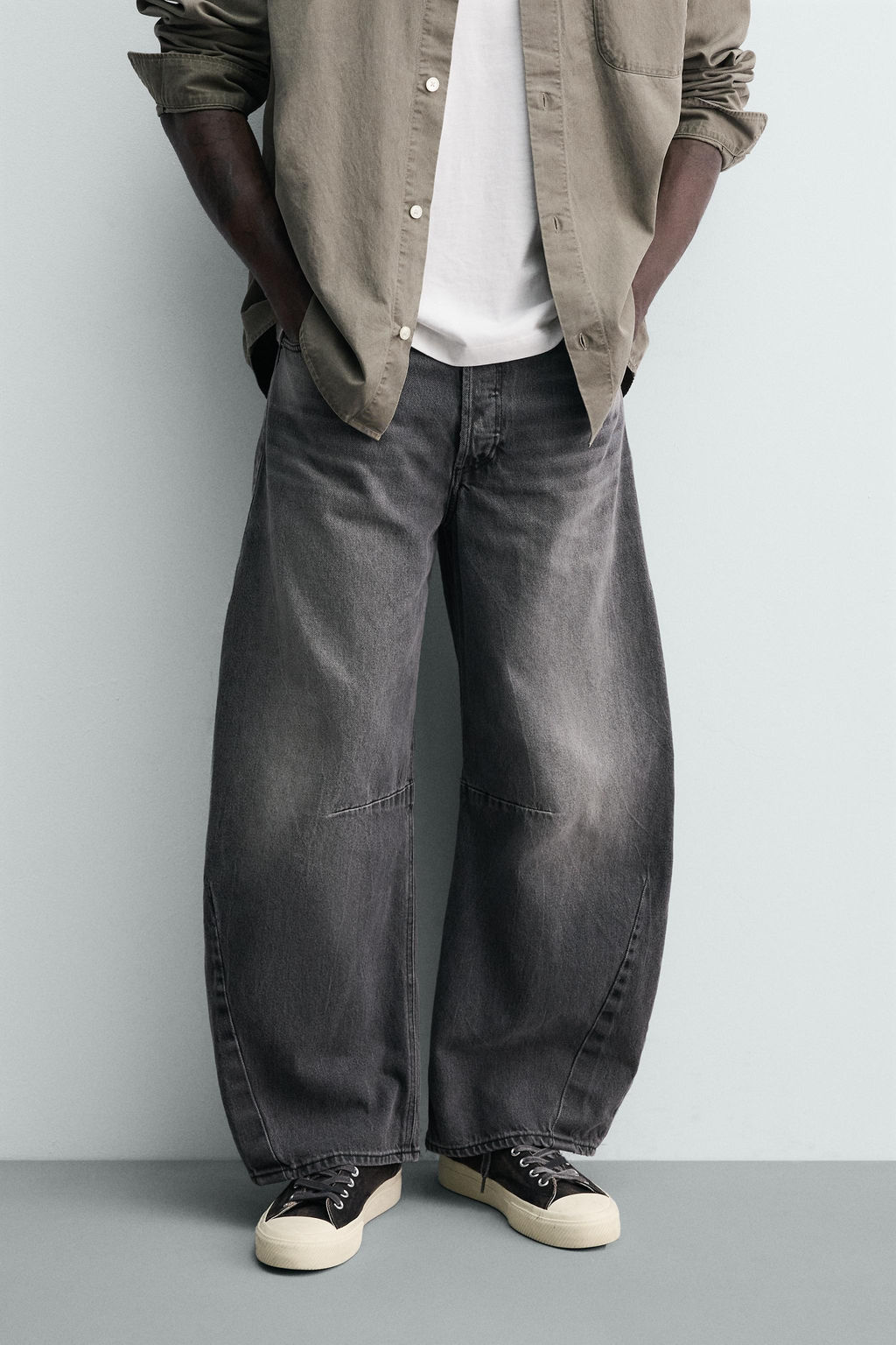 JEANS RELAXED BARREL FIT PINZAS / Gris - Zara фото 2