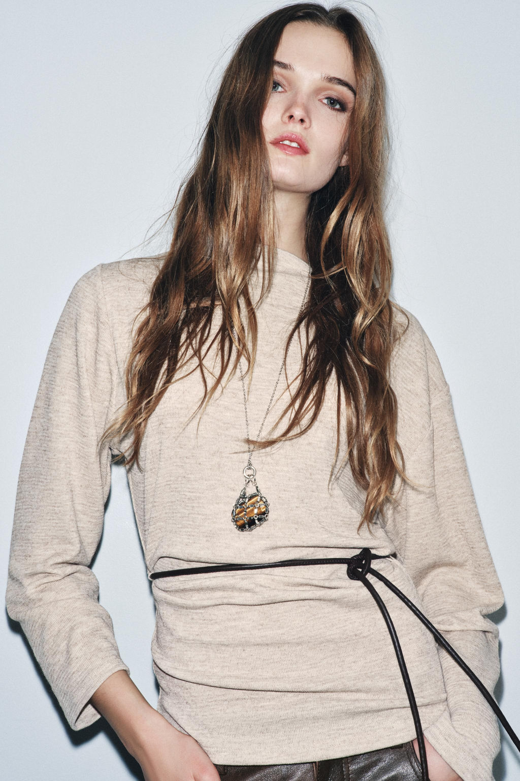 TEXTURED TOP WITH BELT