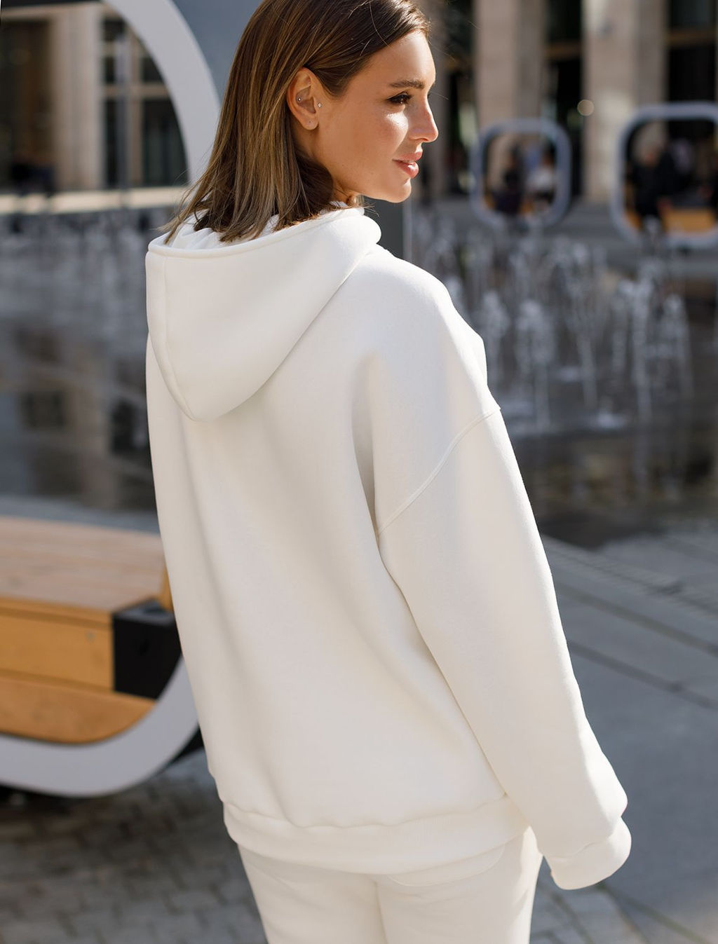 D49.059 Джемпер женский белый