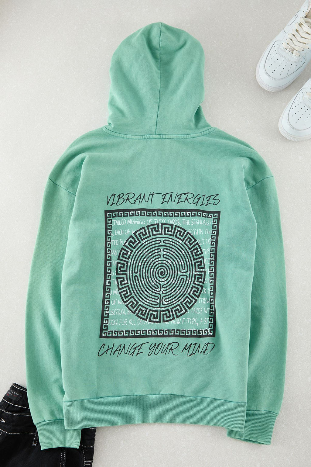 Mint Oversize/Genis Kesim Yaz? S?rt Bask?l? Soluk Efektli Sardonsuz Sweatshirt TMNAW25SW00043