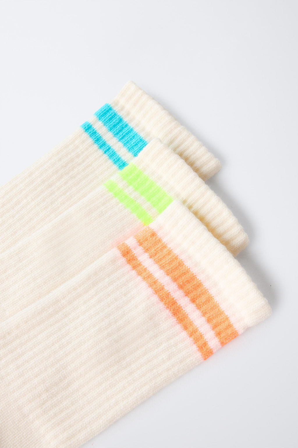THREE-PACK OF STRIPED LONG SOCKS - Zara фото 3