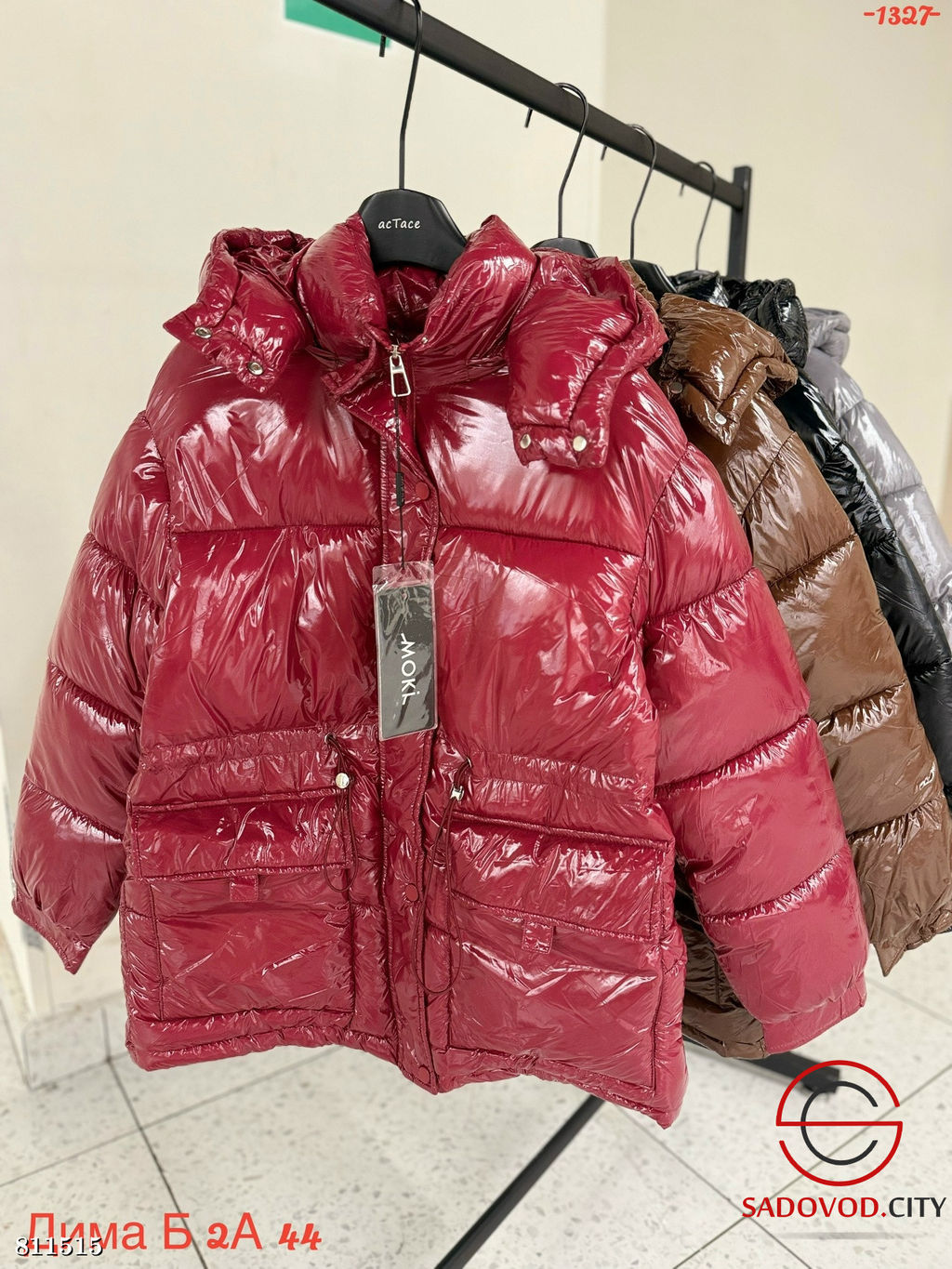 Куртка женская с капюшоном - Bruno фото 2