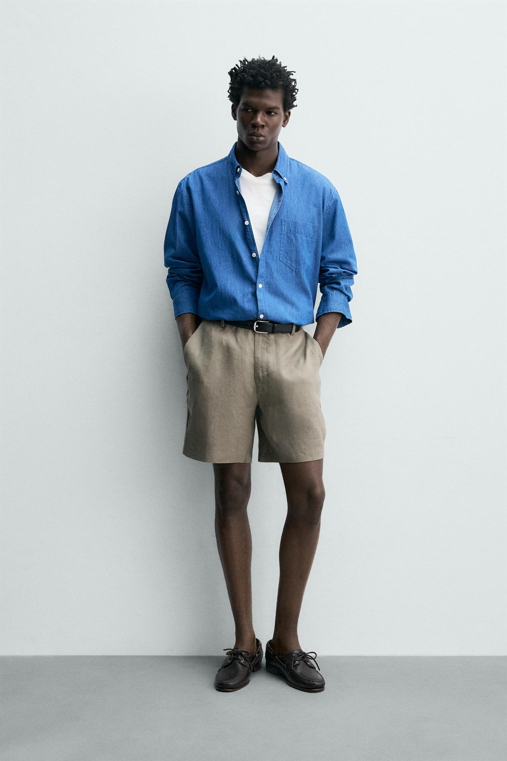 BERMUDA REGULAR FIT 100% LINO / Beige claro