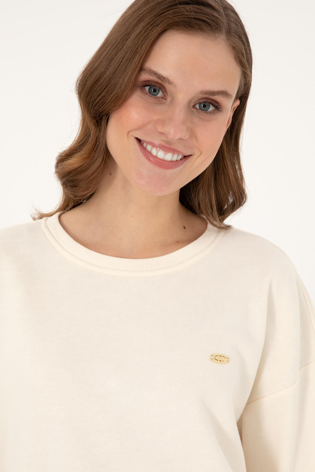 Kad_n Krem G_mlek Detayl_ Bisiklet Yaka Sweatshirt