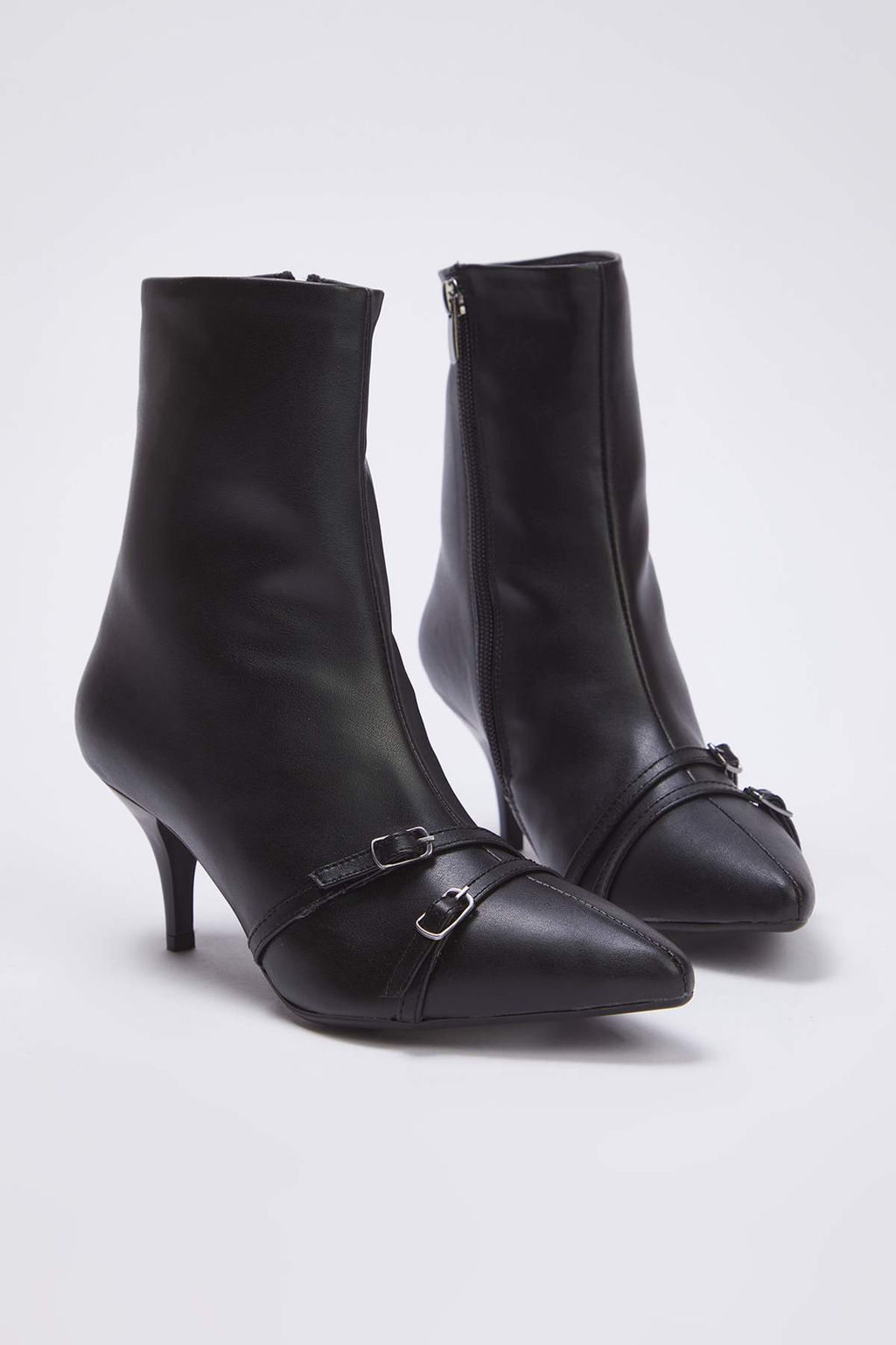 Siyah Bant Detayl? Sivri Burun Ince Topuklu Kad?n Yar?m Bot
TAKAW26BO00064 - Trendyolmilla фото 3