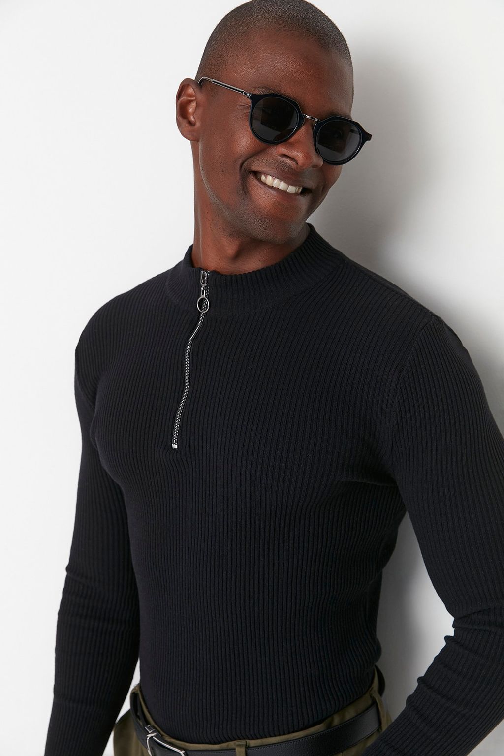 TRENDYOL MAN Siyah Fitted Dar Kal?p Pamuklu Couple/Cift Yar?m Bal?kc? Yaka Fermuarl? Fitilli Kazak TMNAW20KZ1034 - Trendyolmilla фото 9