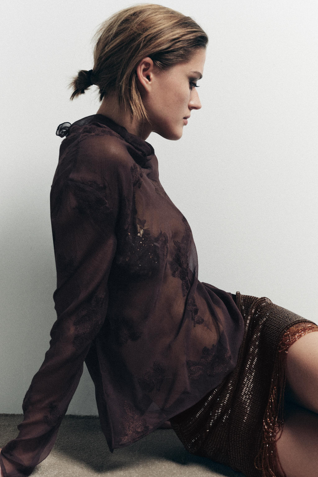 SEMI-SHEER SHIRT WITH FLORAL EMBROIDERY - Zara фото 2