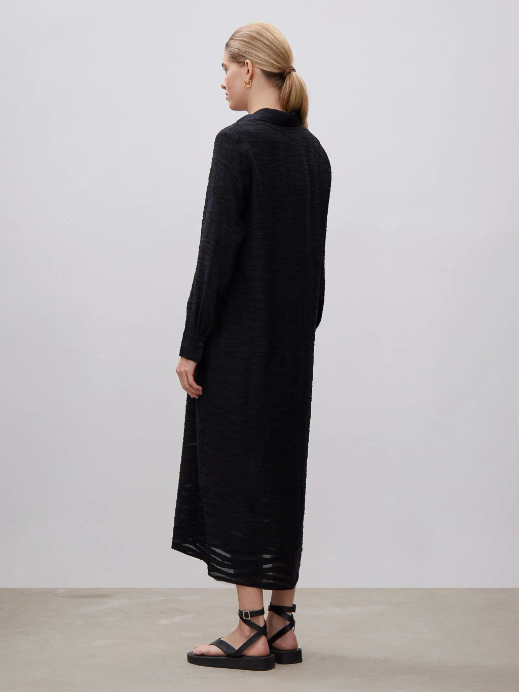 Платье Emka PL1527/espresso из вискозы черное фото 4