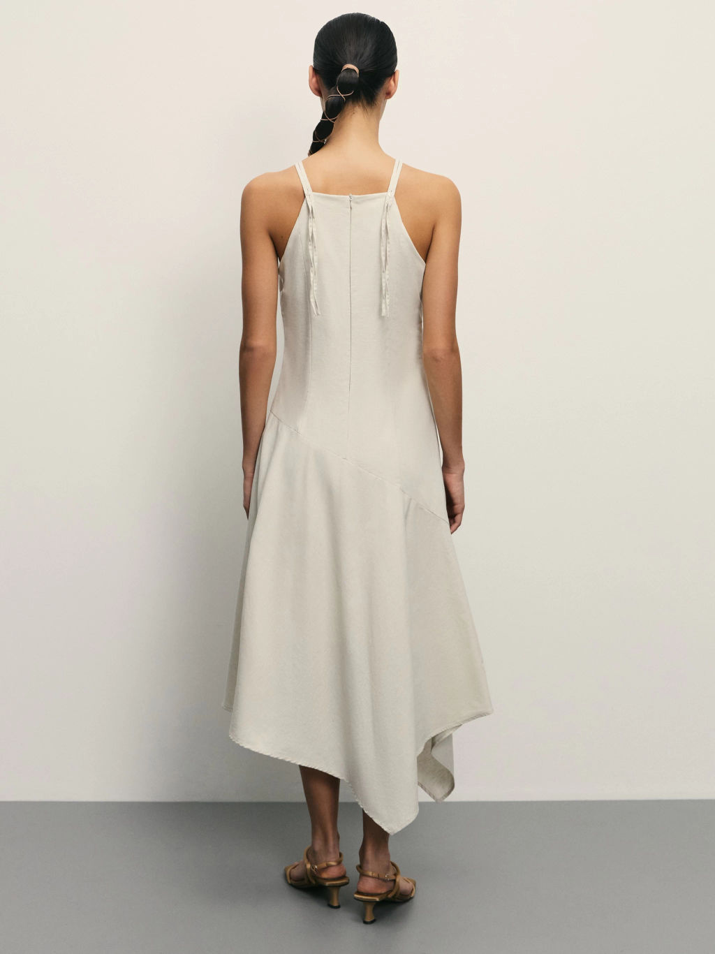 Приталенное платье изо льна и хлопка / Zarina  фото 5