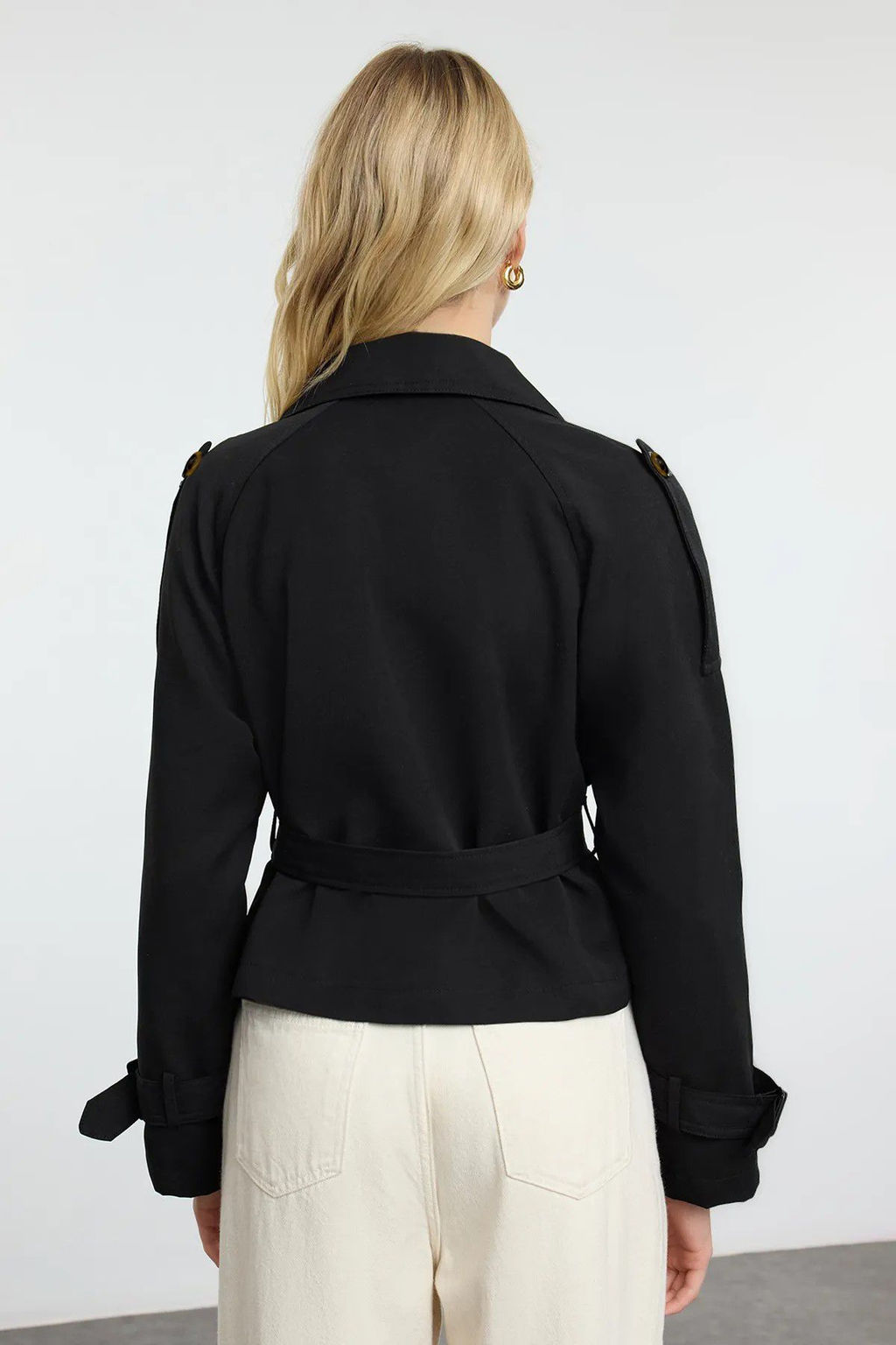 Trendyolmilla Siyah Su Itici Regular K?sa Trenckot TWOAW25TR00056 фото 5