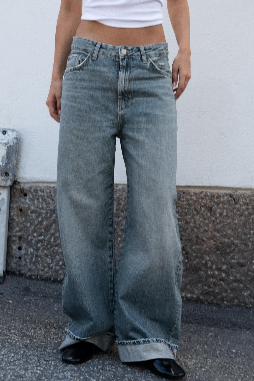 TRF MID-WAIST BAGGY FOLDED JEANS