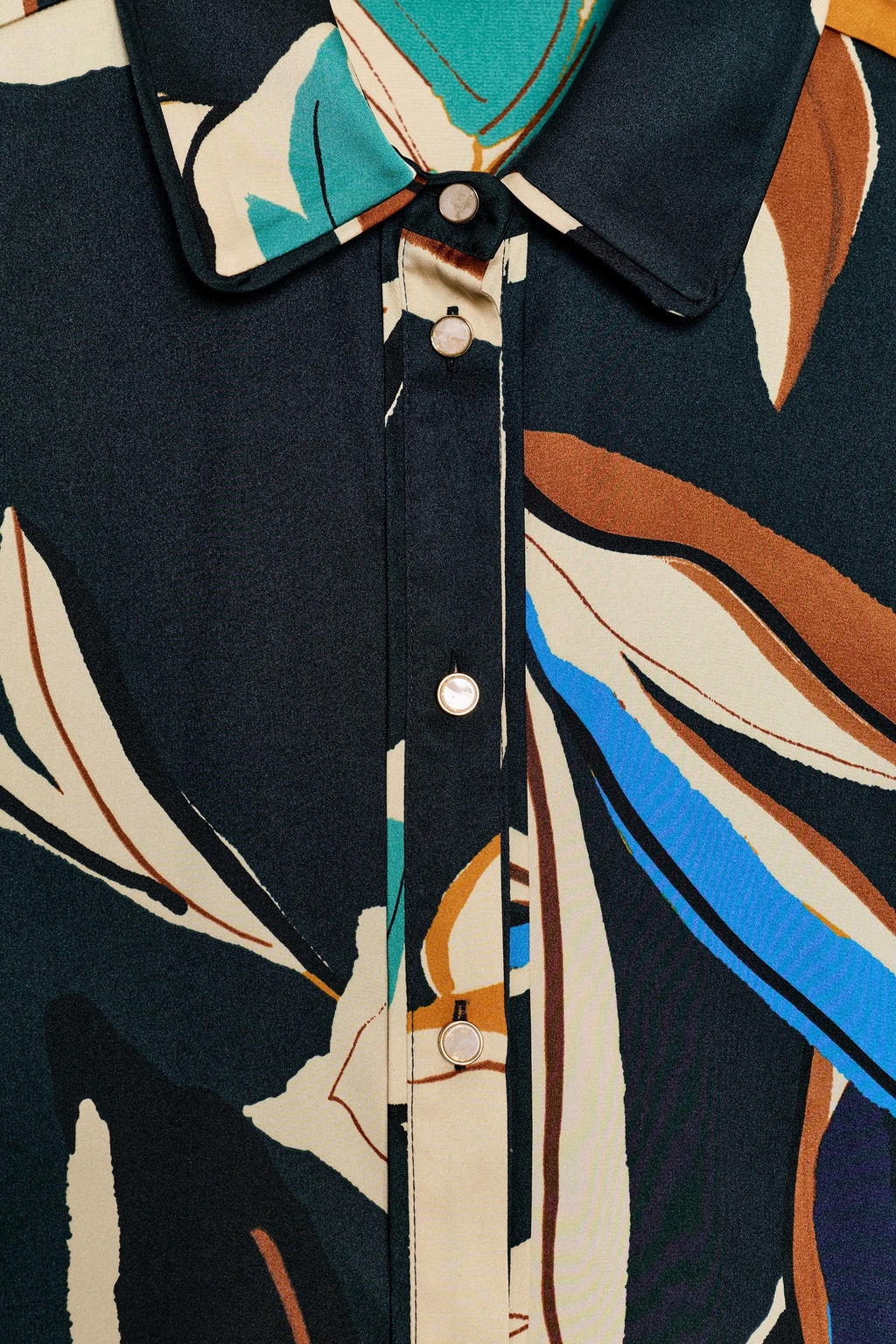 FLOWING PRINTED SHIRT