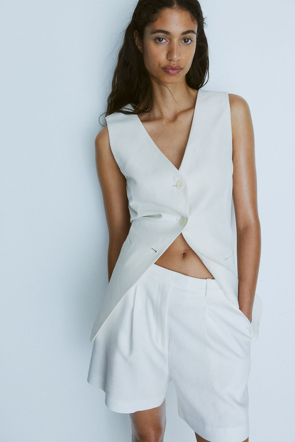 Pantalon corto en mezcla de lino - H&m фото 3