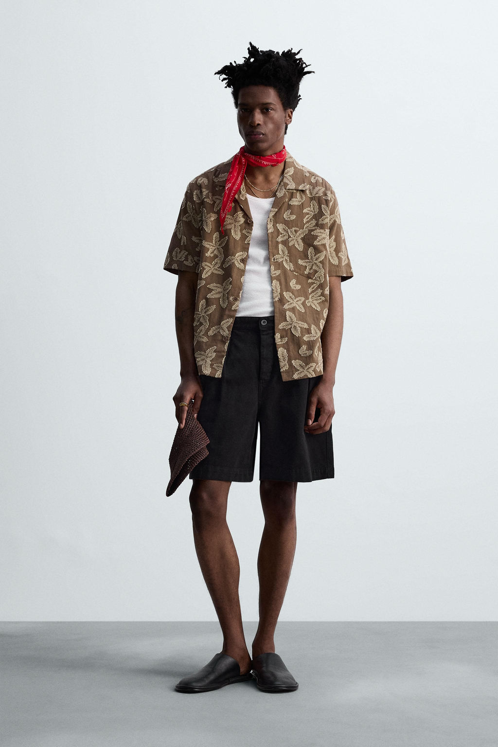 RELAXED FIT BERMUDA SHORTS WITH PLEATS - Zara фото 19