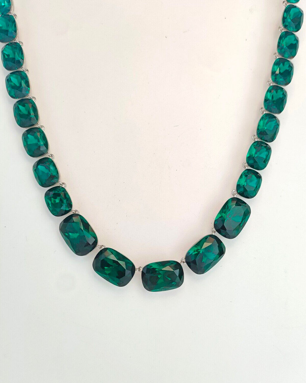 Колье с кристаллами Swarovski