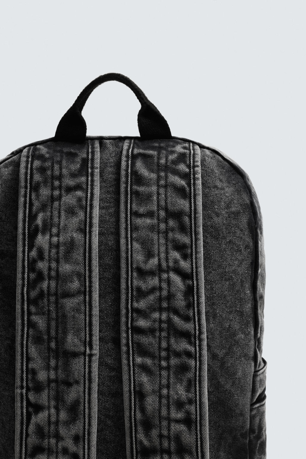 WASHED-EFFECT DENIM BACKPACK - Zara фото 3
