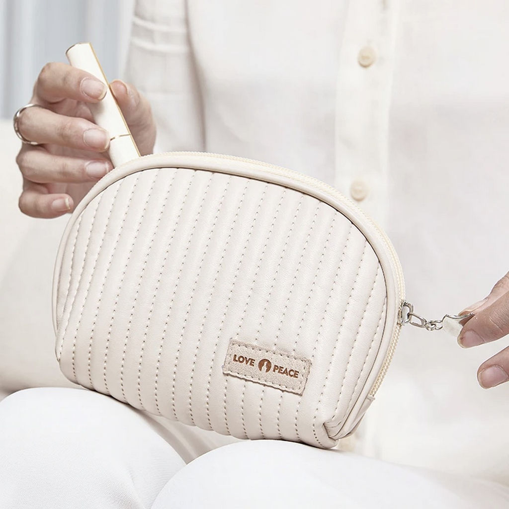 Kristaller Косметичка женская Love peace oval стёганая, белый - Sunflower фото 4