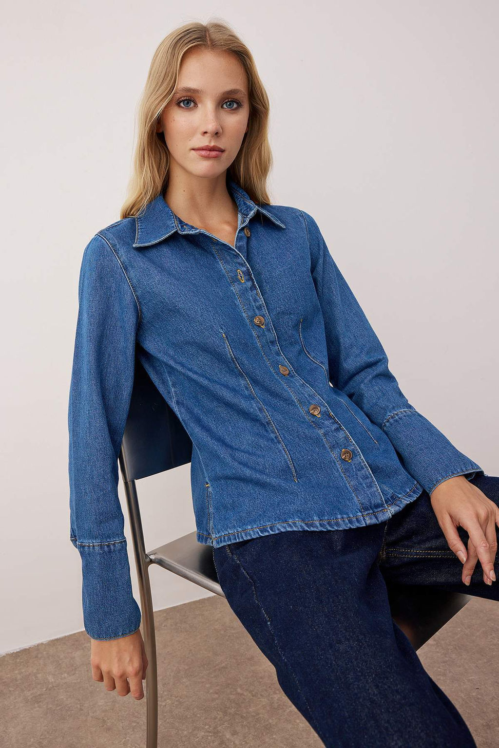 Mavi Manset Detayl? Fitted Denim Gomlek TWOAW26GO00049 - Trendyolmilla фото 2