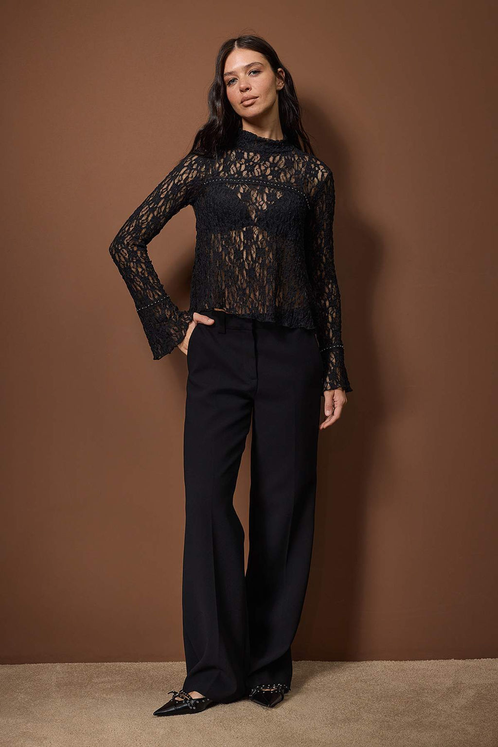 Siyah Serit Aksesuar Detayl? Regular/Normal Kal?p Dantel Esnek Orme Bluz TWOAW26BZ00333 - Trendyolmilla фото 2