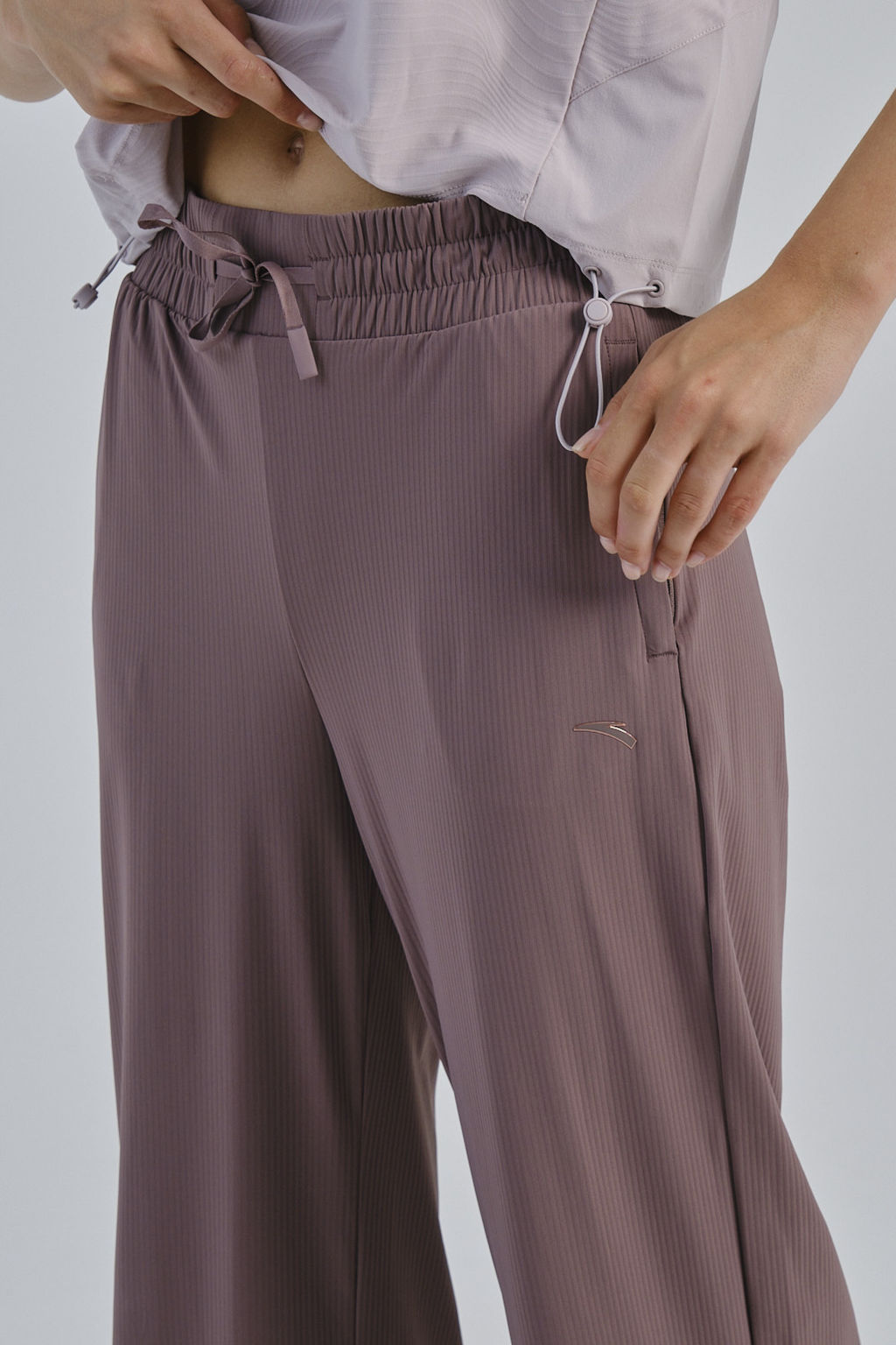 Брюки трикотажные Розовый A-CHILL TOUCH Knit Track Pants - Anta фото 3