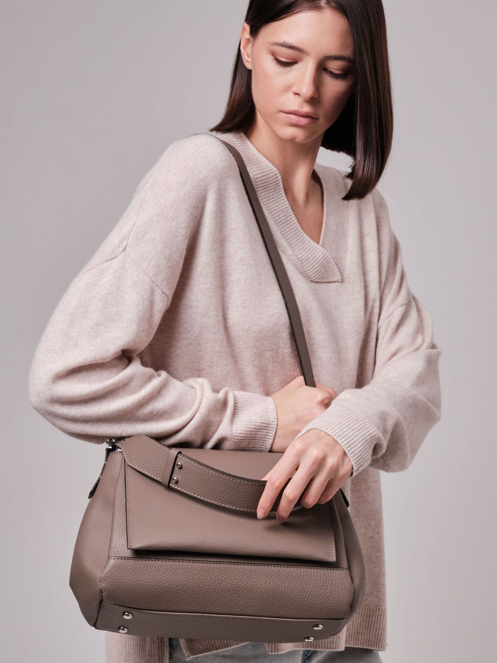 Сумка кожаная сэтчел Deboro 30923 тауп