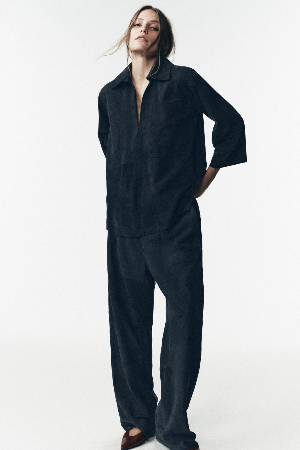 PANTAL?N PIEL ANTE LIMITED EDITION / Gris antracita - Zara фото 4