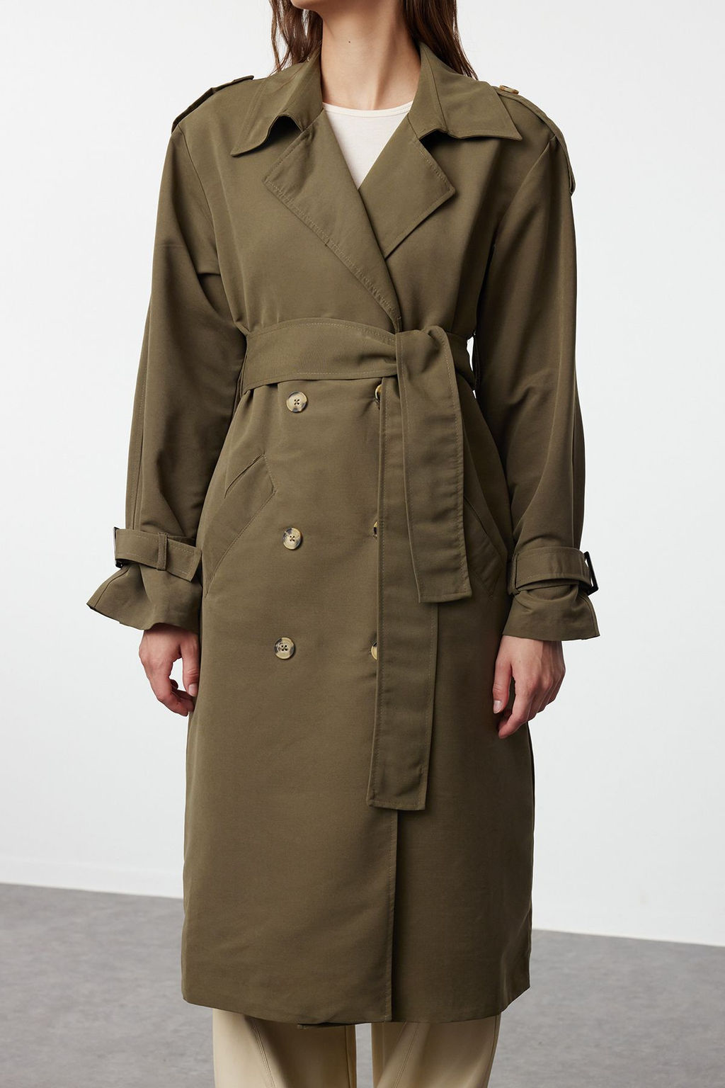 Trendyolmilla Haki Kemerli Ruzgarl?k Detayl? Su Itici Uzun Trenckot TWOSS21TR0005  фото 56