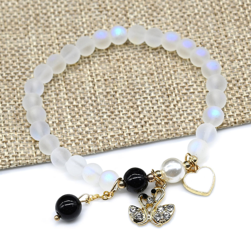 Браслет с подвесками из опала искусственного и кварцем шарик 6мм цв.красный, 17см - Радуга камня фото 2