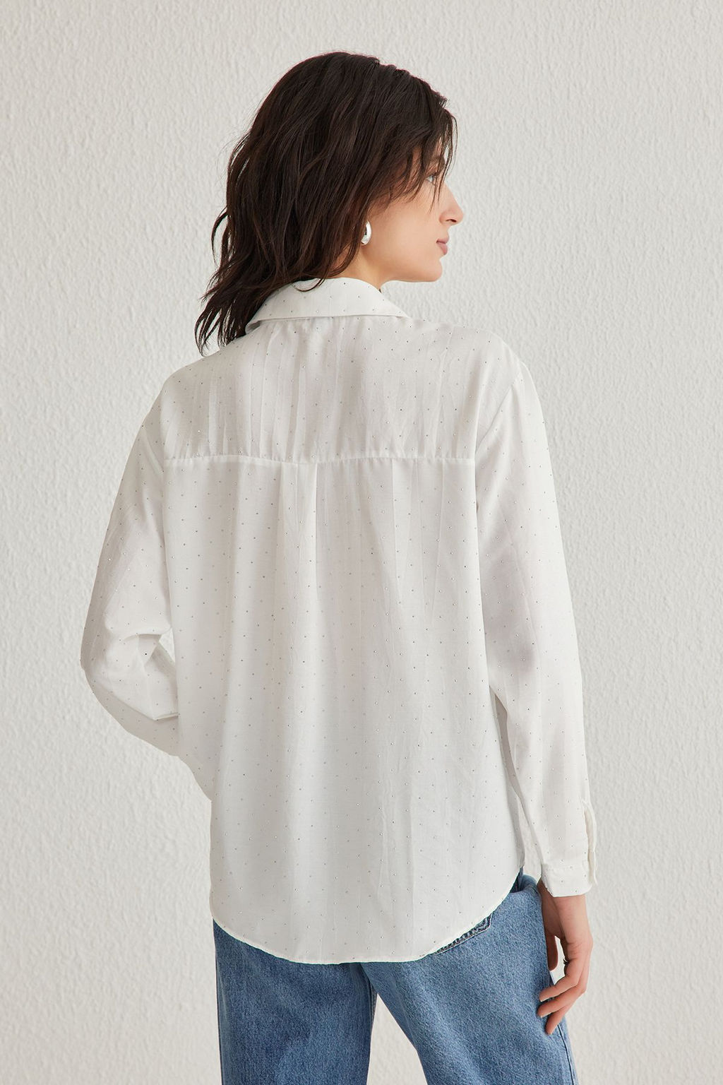 TRENDYOLMILLA Beyaz Tas Detayl? Dokuma Gomlek TWOSS25GO00015  фото 5