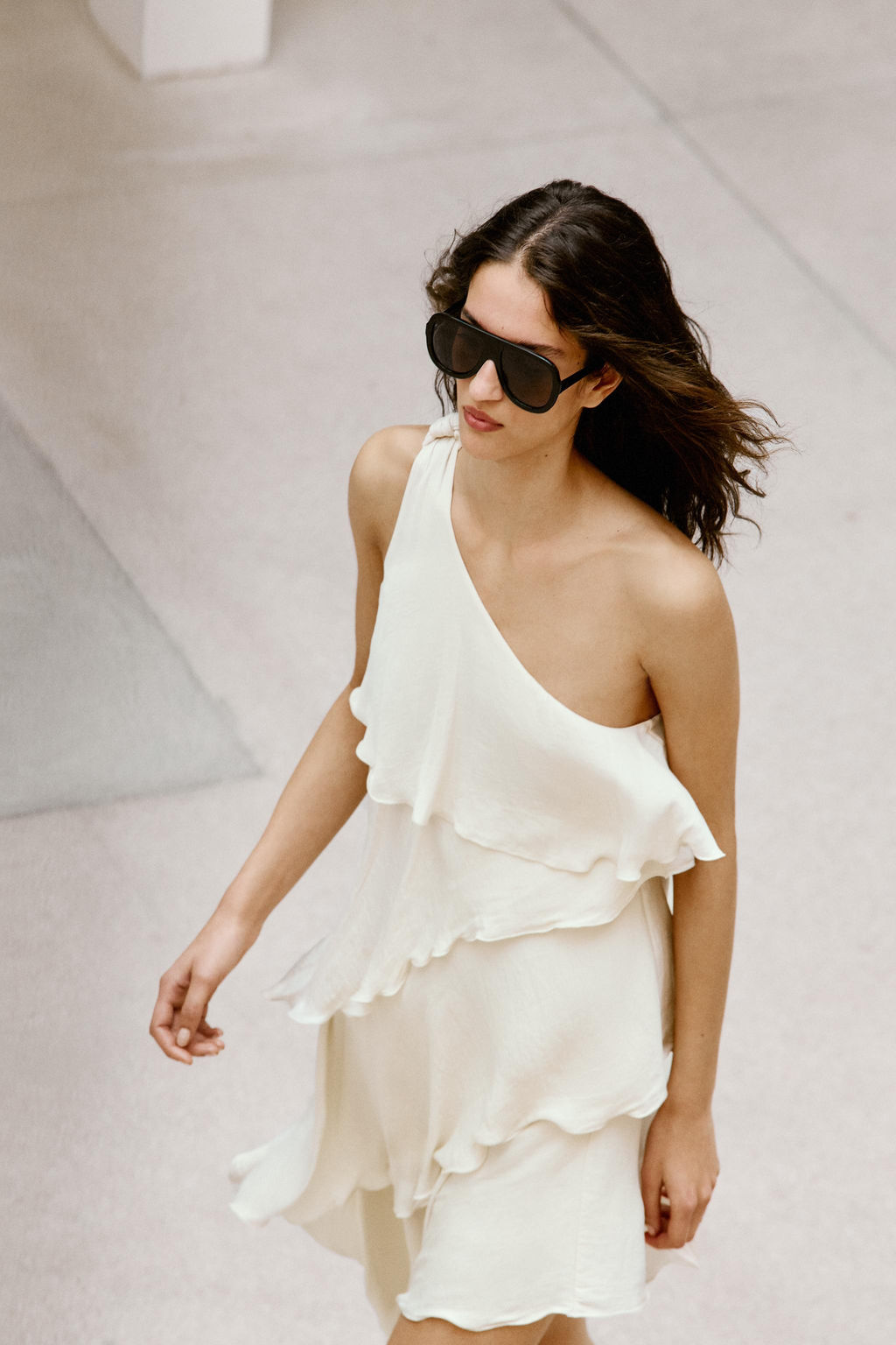 VESTIDO VOLANTES NUDO / Crudo - Zara фото 7