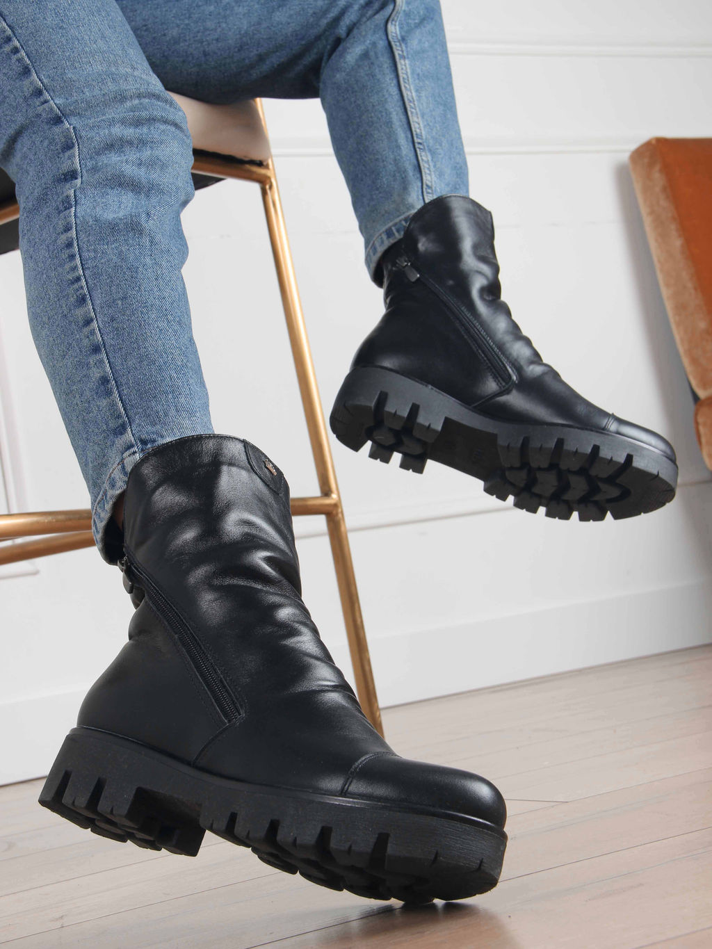 Ботинки 233.sandra черный/Шерсть