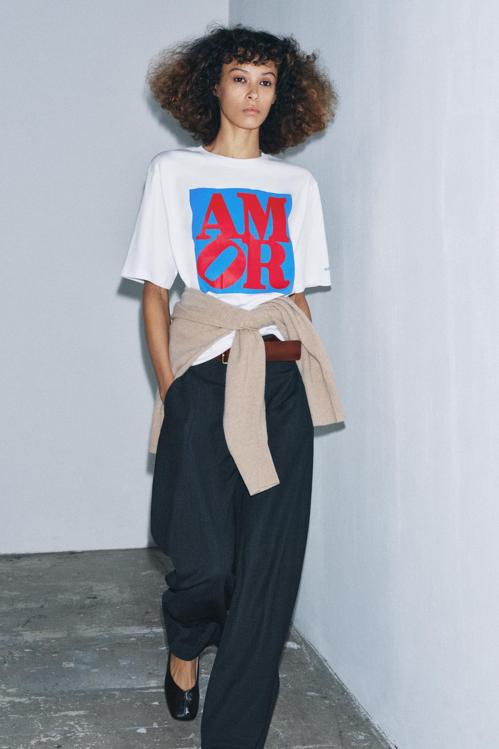 CONTRAST SLOGAN T-SHIRT