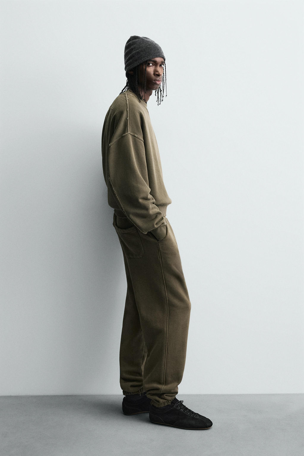 FADED CREW NECK SWEATSHIRT