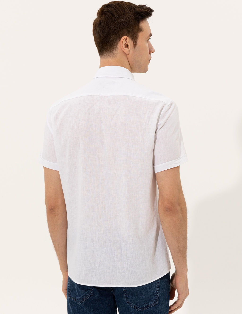 Белая рубашка узкого кроя из смесового льна с коротким рукавом - Cacharel фото 5