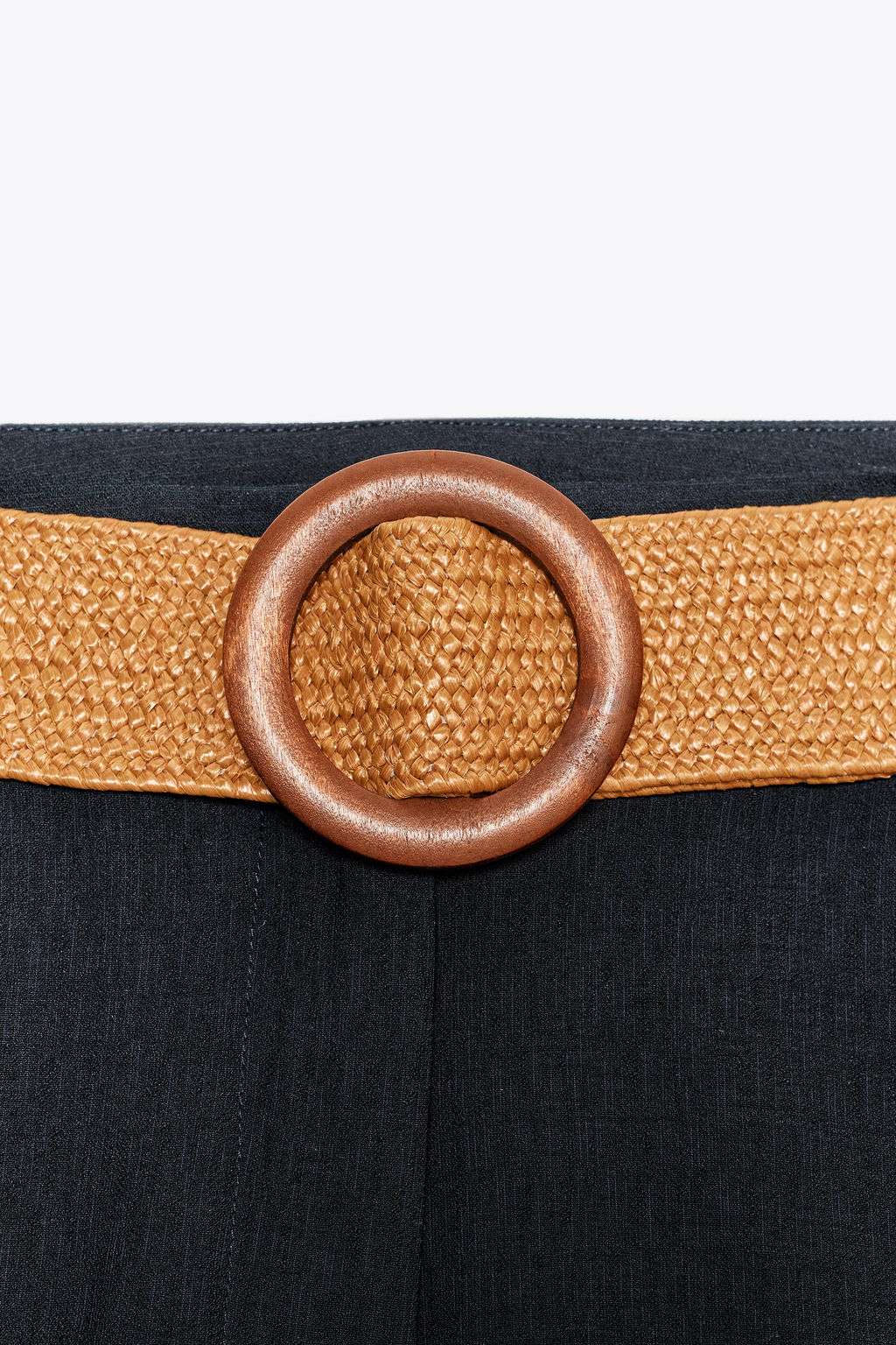 BERMUDA SHORTS WITH DARTS AND BELT - Zara фото 7