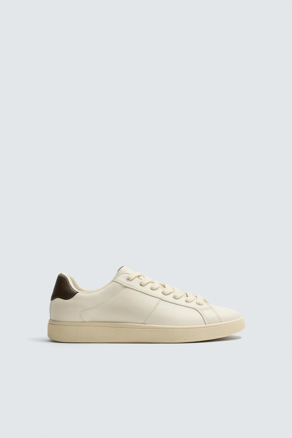 ZAPATILLA DETALLE TAL?N / Blanco