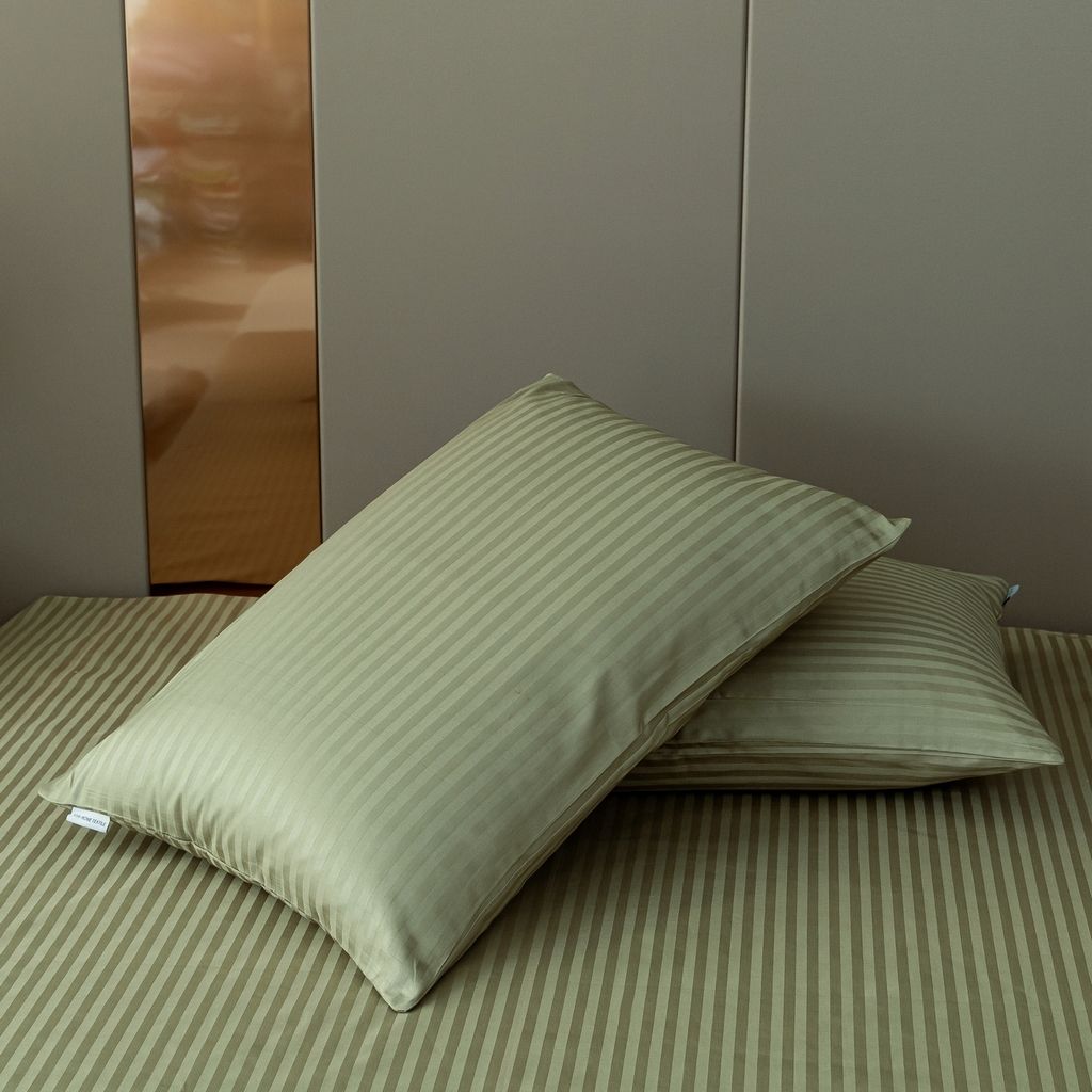 Комплект постельного белья Страйп Сатин Однотонный на резинке CTR028 Евро/4 Наволочки - Ситрейд фото 10