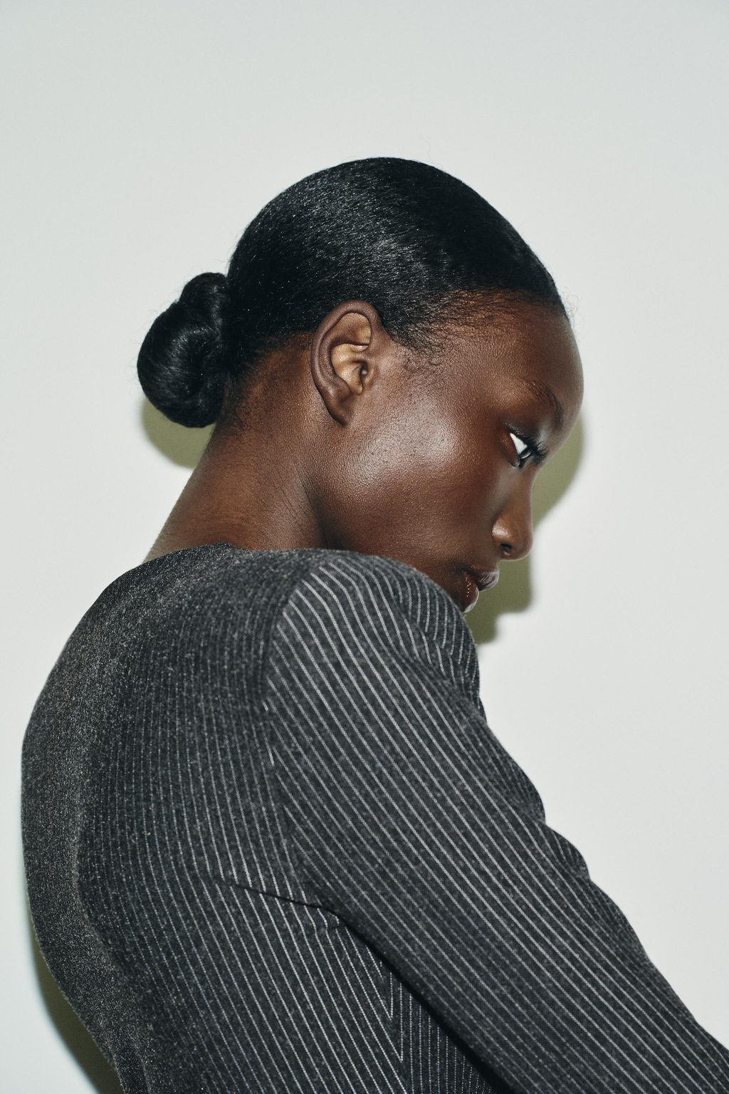 TOP WITH SHOULDER PADS AND PINSTRIPE - Zara фото 5