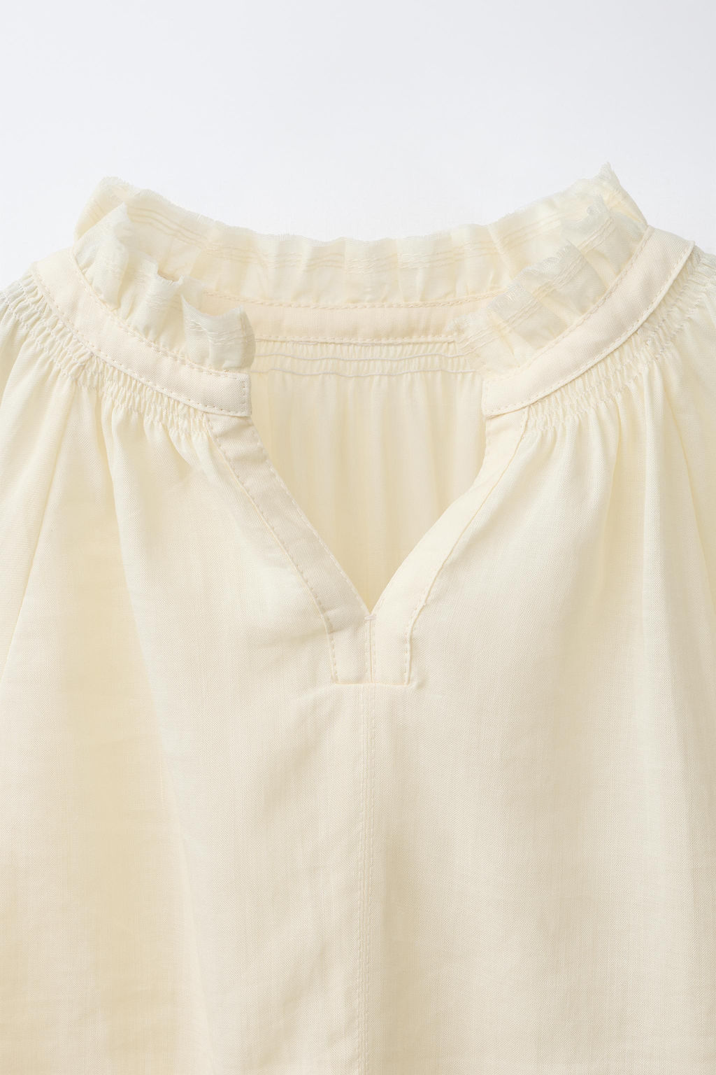CAMISA VOLANTE CON RAMIO / Mantequilla - Zara фото 4