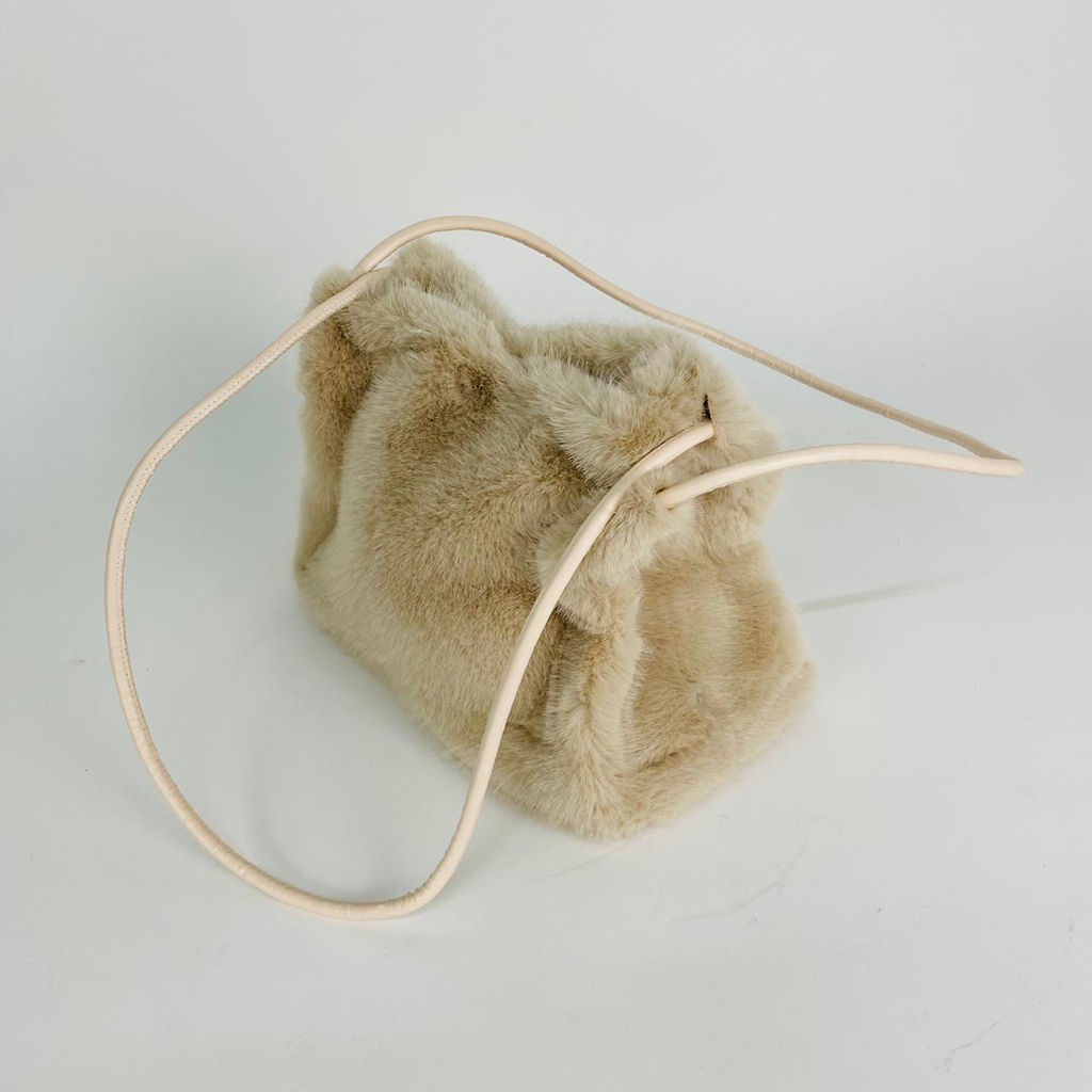 Сумка Пушистая меховая - Storyland фото 2