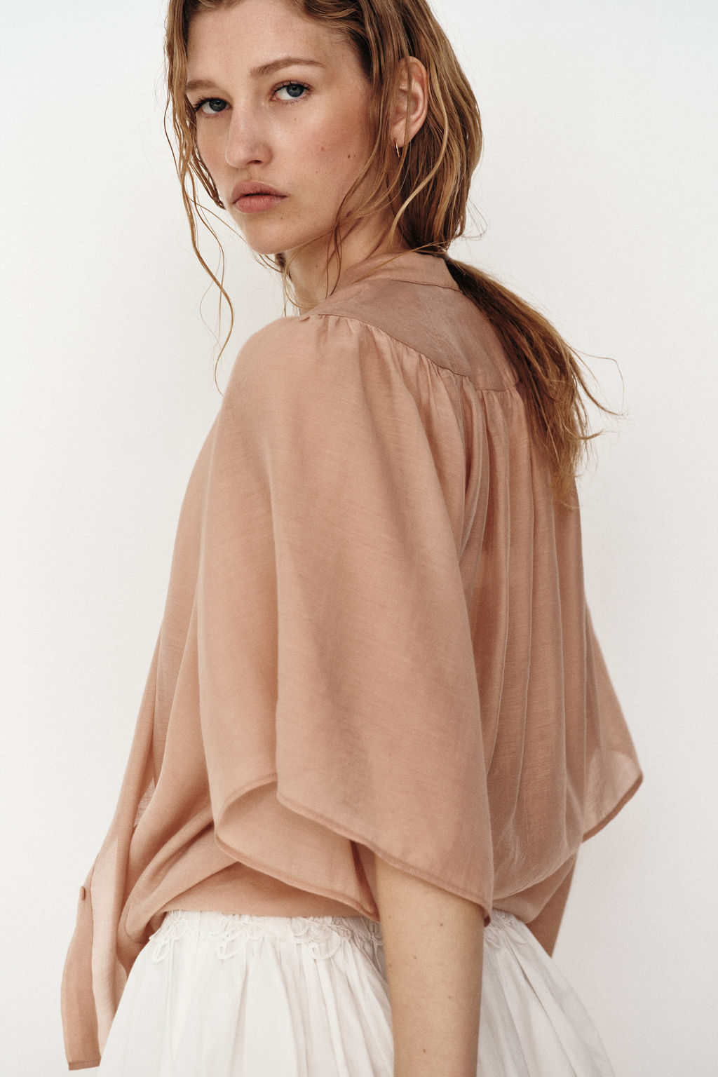 Blusa con mangas mariposa - H&m фото 4