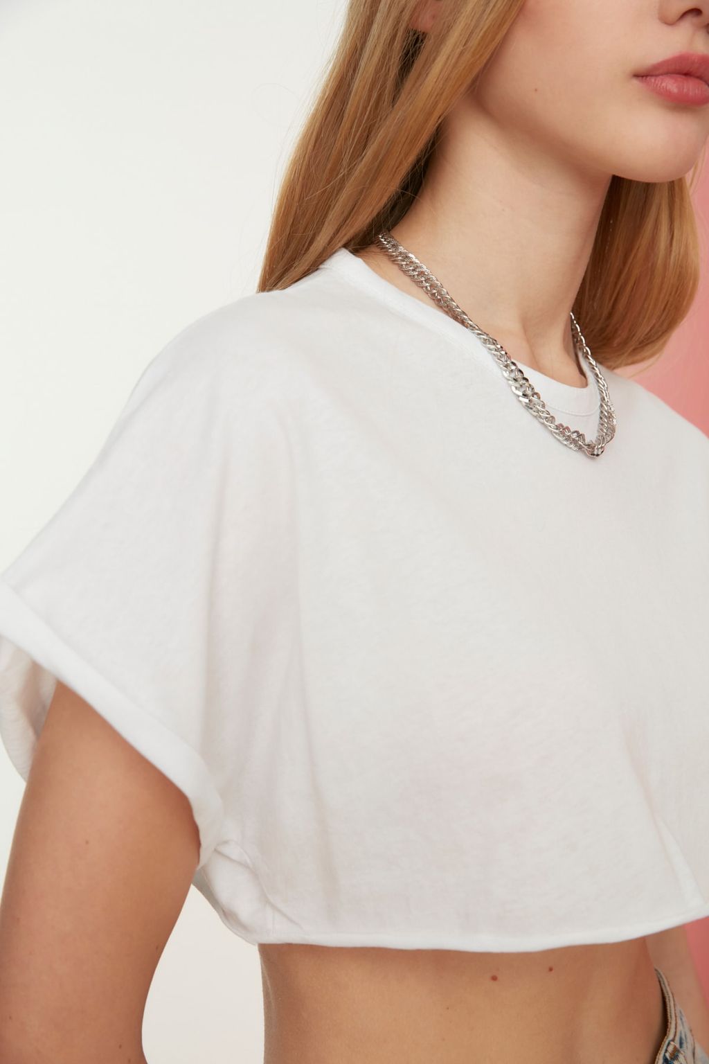 Beyaz %100 Pamuk Bisiklet Yaka Super Crop Orme T-Shirt TWOSS21TS0091