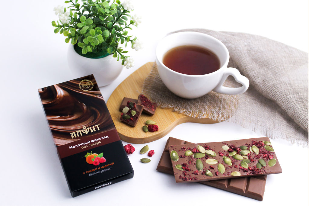 Молочный шоколад с тыквой и малиной без сахара Алфит 4936