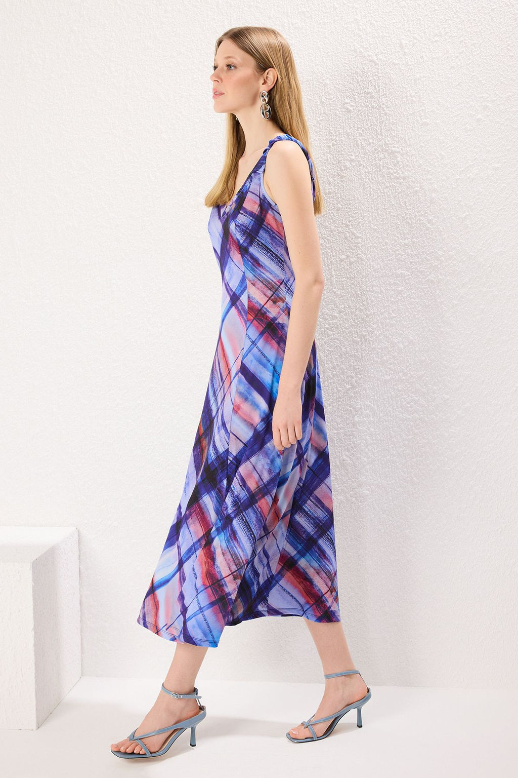 Kiremit Ask?l? V Yaka Skater/Belden Ac?lan EsnekMaxi Orme Elbise TWOSS25EL00384 - Trendyolmilla фото 6