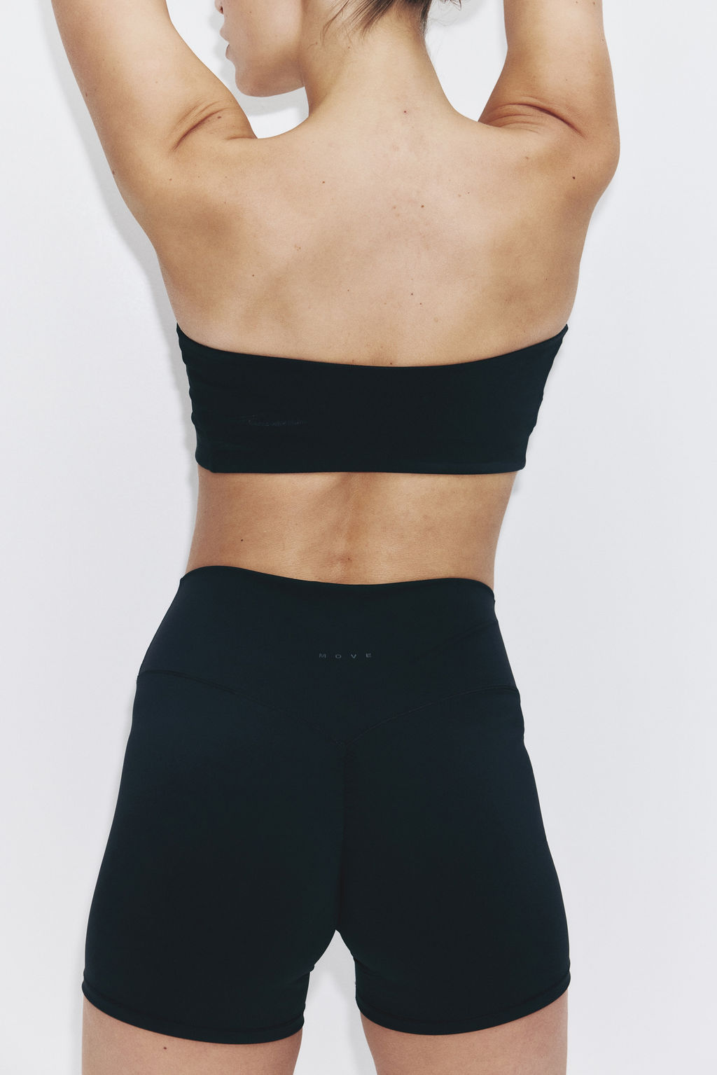 Sujetador bandeau con SculptMove Medium support - H&m фото 7